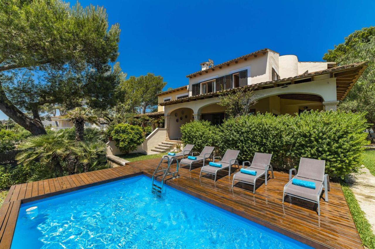 Alcanada Garden Villa